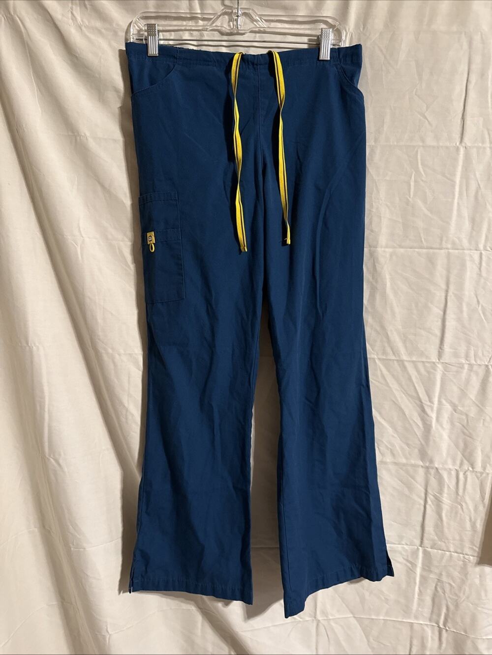 Spread Good Cheer Scrubs Medical Cargo Pants Size Medium M Navy Yellow